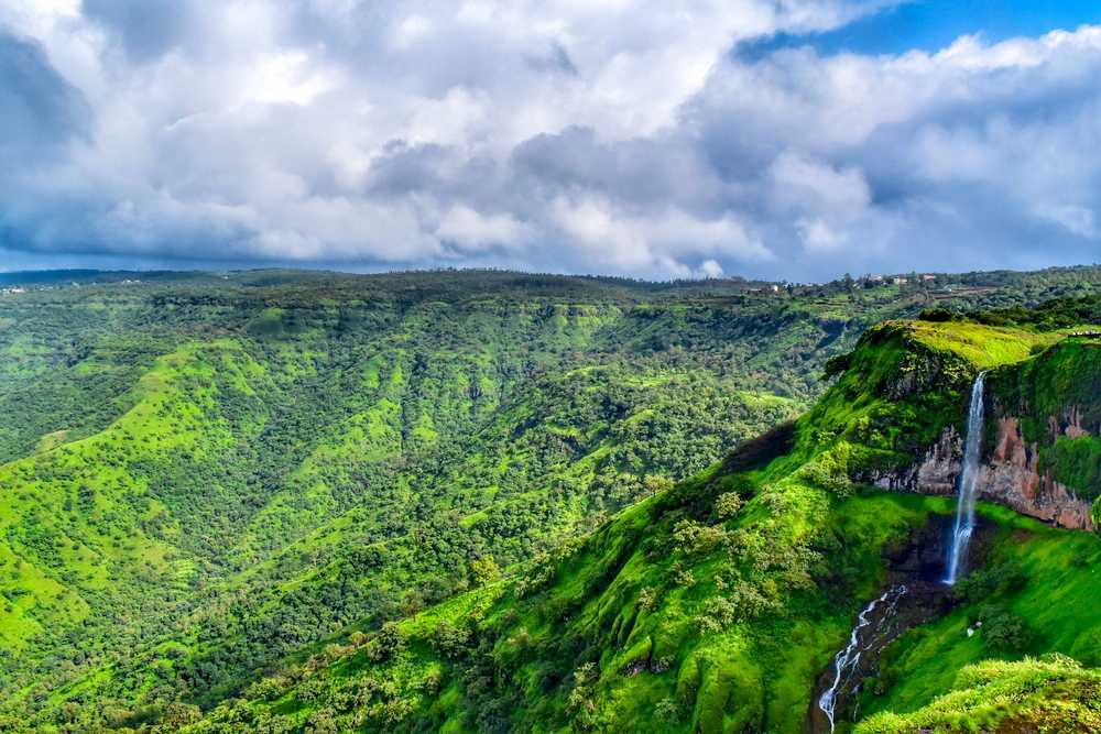 Top 10 Places to Visit in Maharashtra: A Traveler’s Guide to Culture & Nature