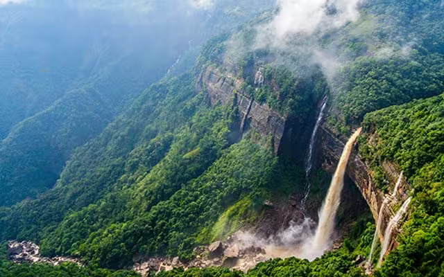 Top 10 Places to Visit in Meghalaya: A Traveler’s Guide to Clouds & Culture
